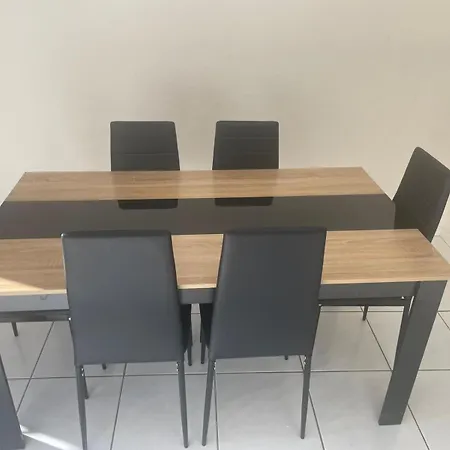 Chambre Hote לינה וארוחת בוקר